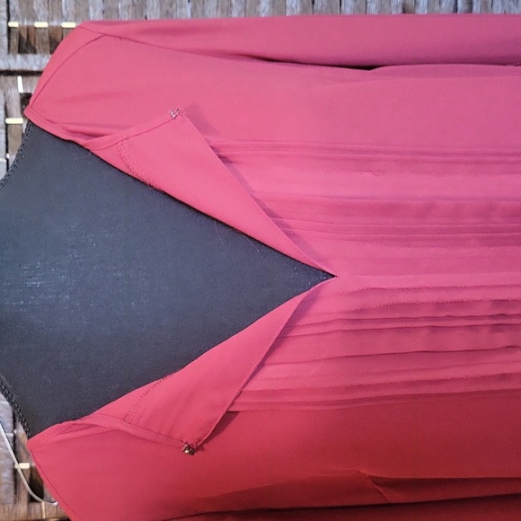 White House Black Market Long Sleeve Burgundy Top - Picture 6 of 7